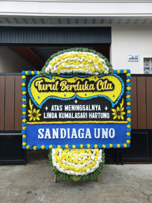 Papan Bunga Duka di Tampan