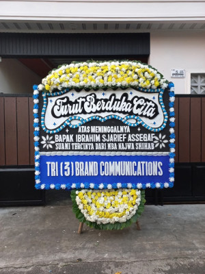 Papan Bunga Duka di Tampan